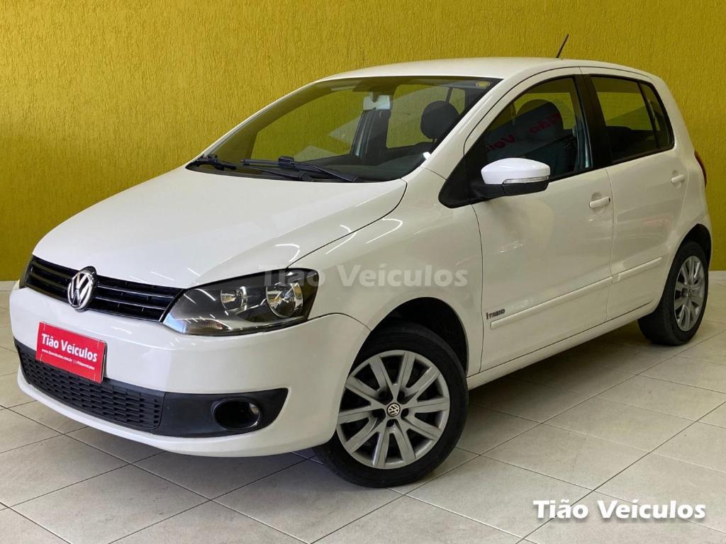 Volkswagen Fox 1.0 Tec Total Flex 2014