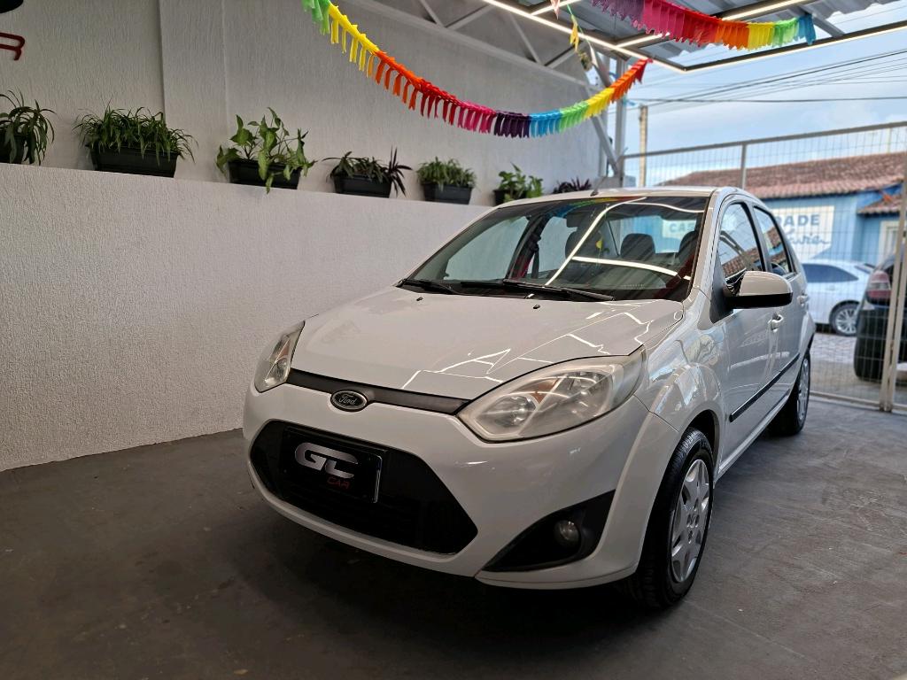 Ford Fiesta 1.6 ROCAM SE PLUS SEDAN 8V FLEX 4P MANUAL 2013