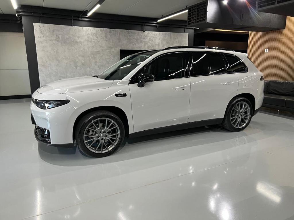 Leapmotor C10