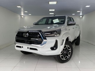Foto do veículo Toyota Hilux 2.8 Srx 4x4 Cd 16v 4p Automático