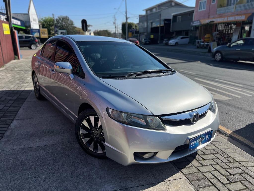 Honda Civic 1.8 LXS 16V FLEX 4P AUTOMÁTICO 2011