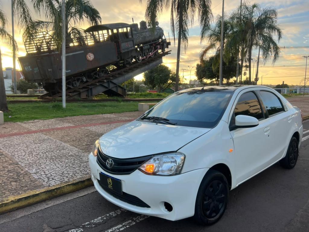 Toyota Etios ETIOS XS 1.5 Flex 16V 5p Mec. 2015