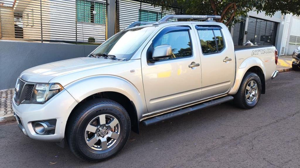 Nissan Frontier Frontier SV AT. CD 4x4 2.5 TB Dies. Aut. 2016